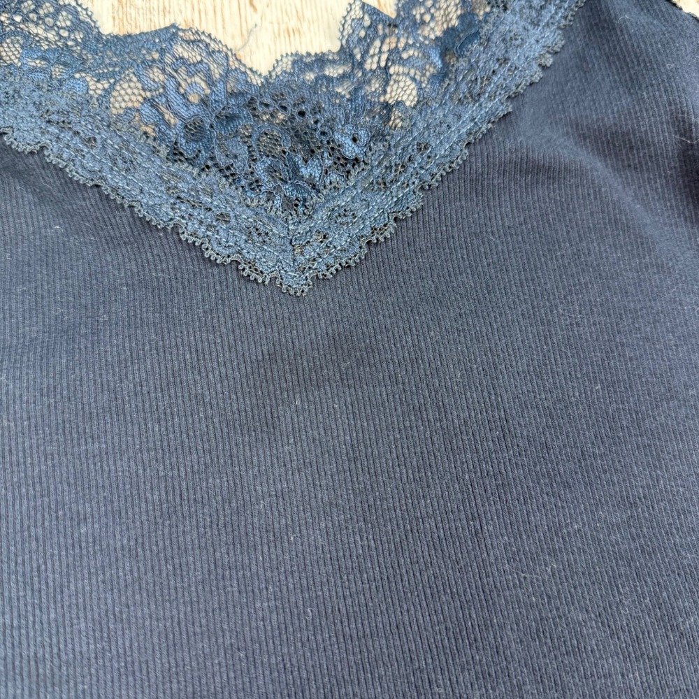 VTG Y2K Hollister Navy Blue Lace Ribbed Cami Tank Top Sz Medium Coquette Fitted - Picture 4 of 7